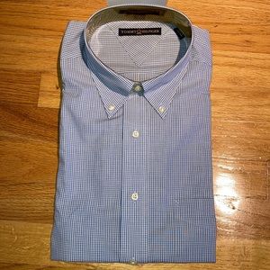Men’s NWT button down blue shirt. Tommy Hilfiger.